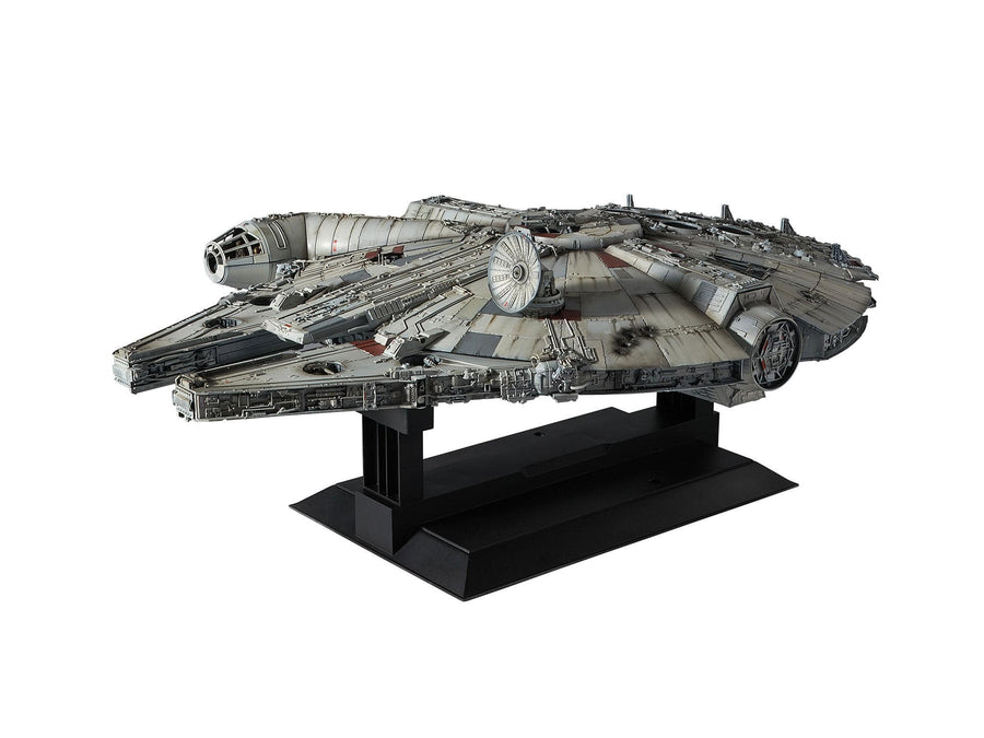 Star Wars Episode IV  Millennium Falcon Model Kit