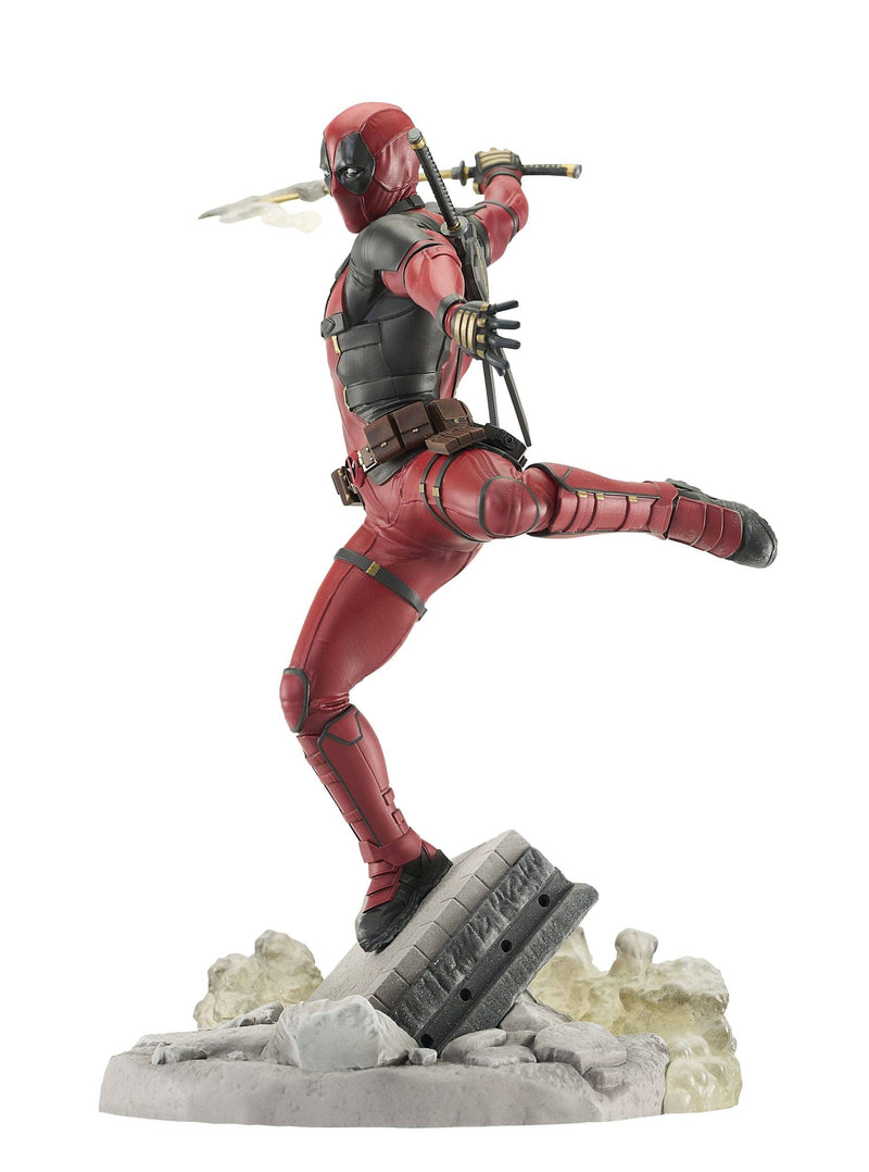 Deadpool & Wolverine Gallery PVC Statue Deadpool 25 cm