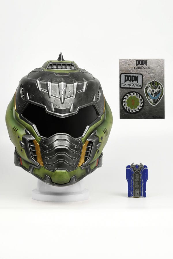 Doom - The Dark Ages:  Doom Slayer Replica Wearable Helmet