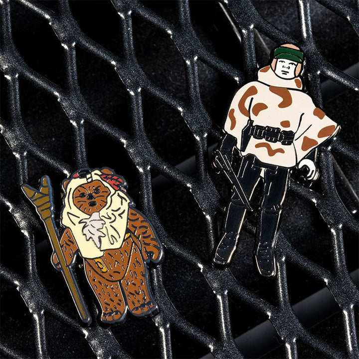 One Size Pin Kings Star Wars Enamel Pin Badge Set 1.41 – Paploo and Luke Skywalker (in Battle Poncho)